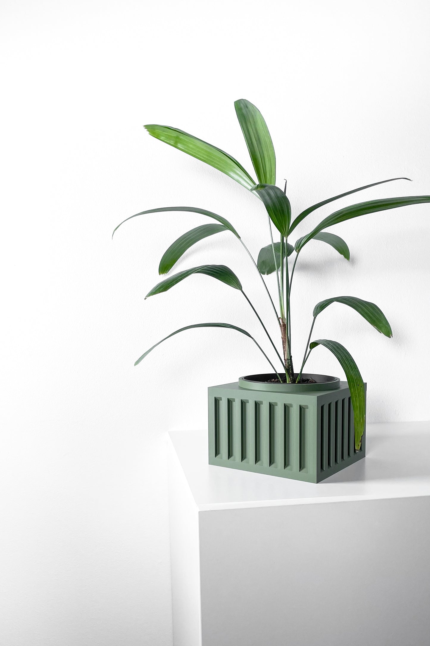 Larix Planter Pot