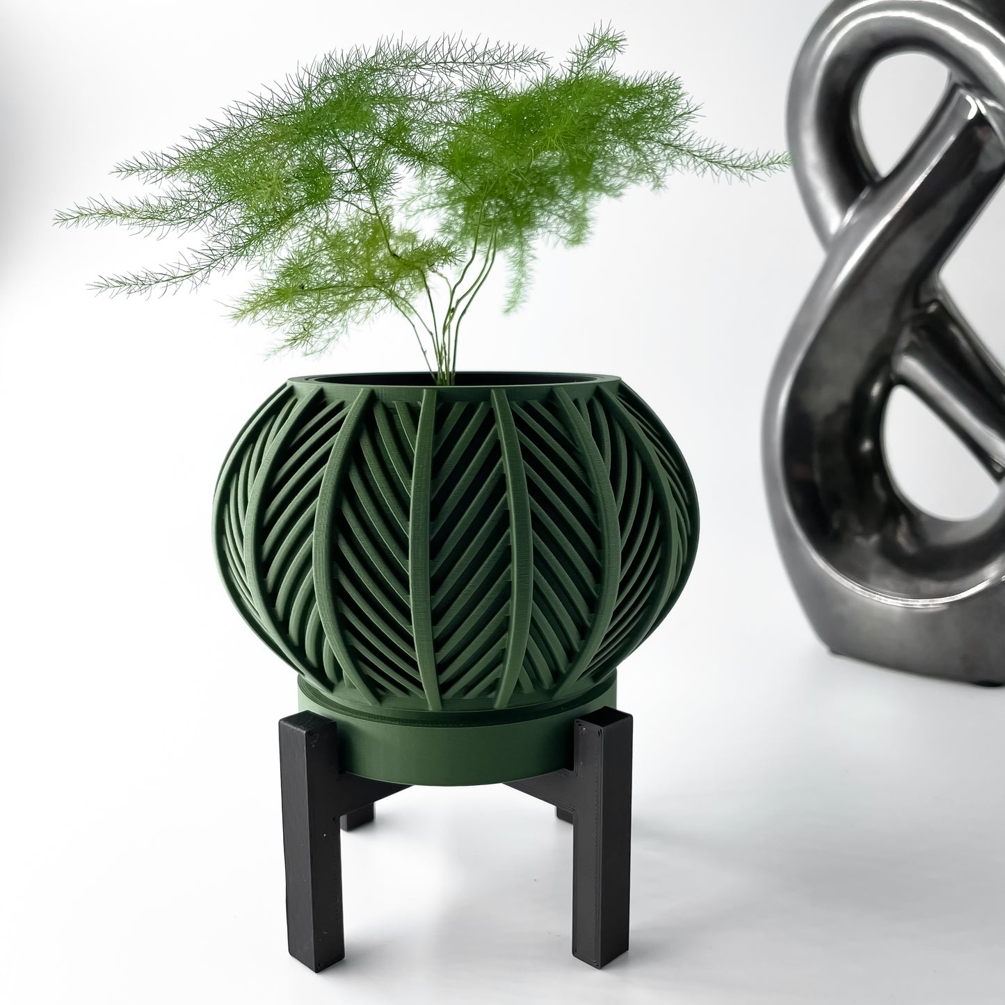 Lorv Planter Pot