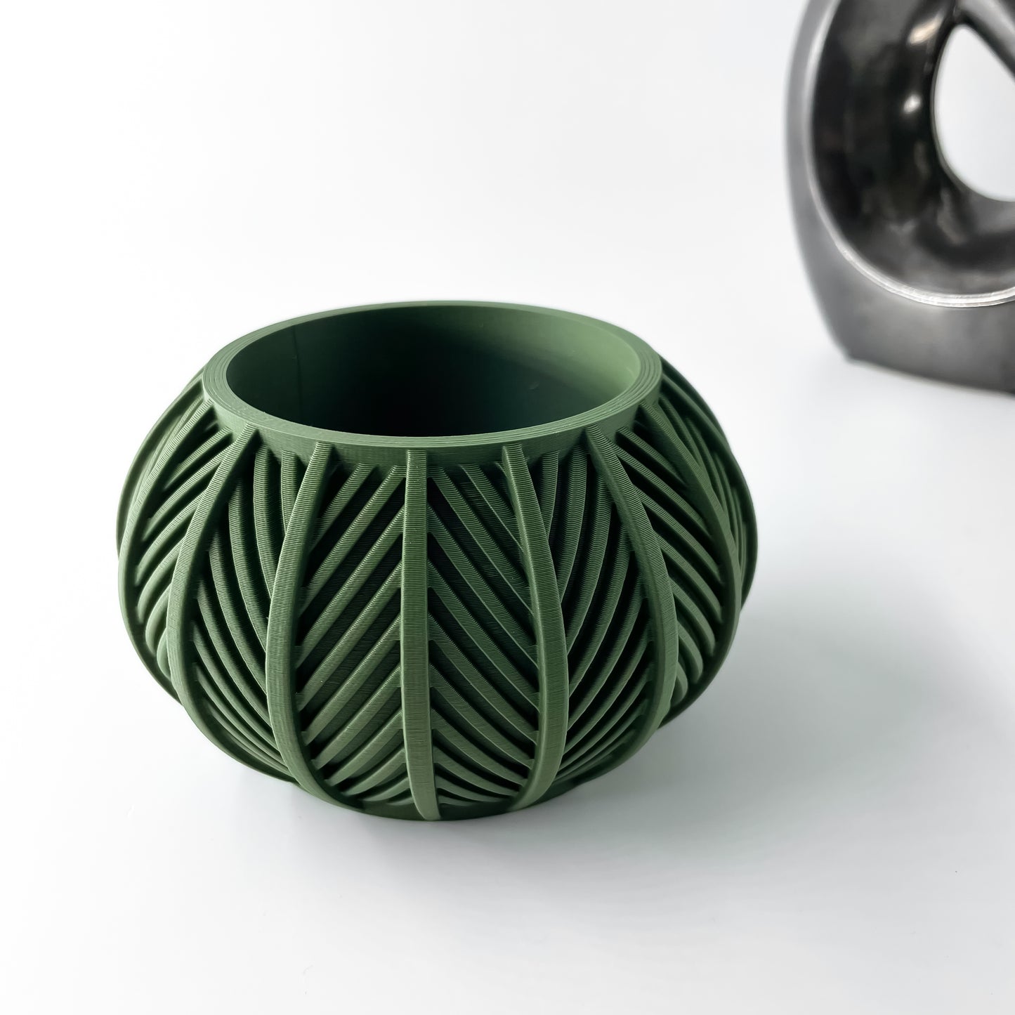 Lorv Planter Pot