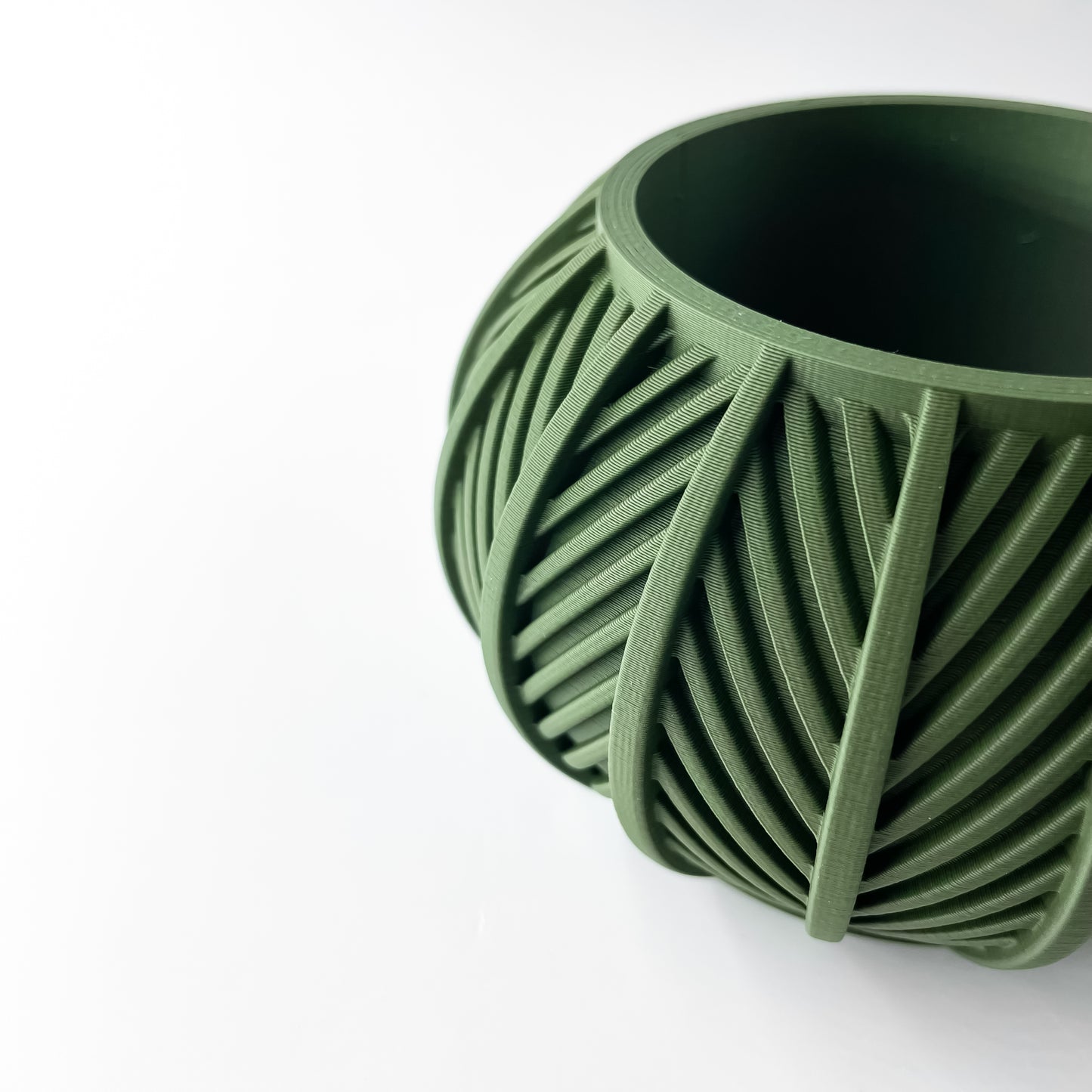 Lorv Planter Pot