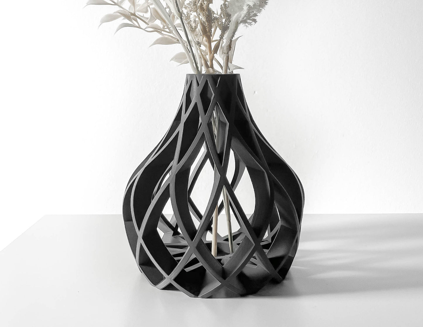 Vukan Vase, Modern and Unique Home Decor