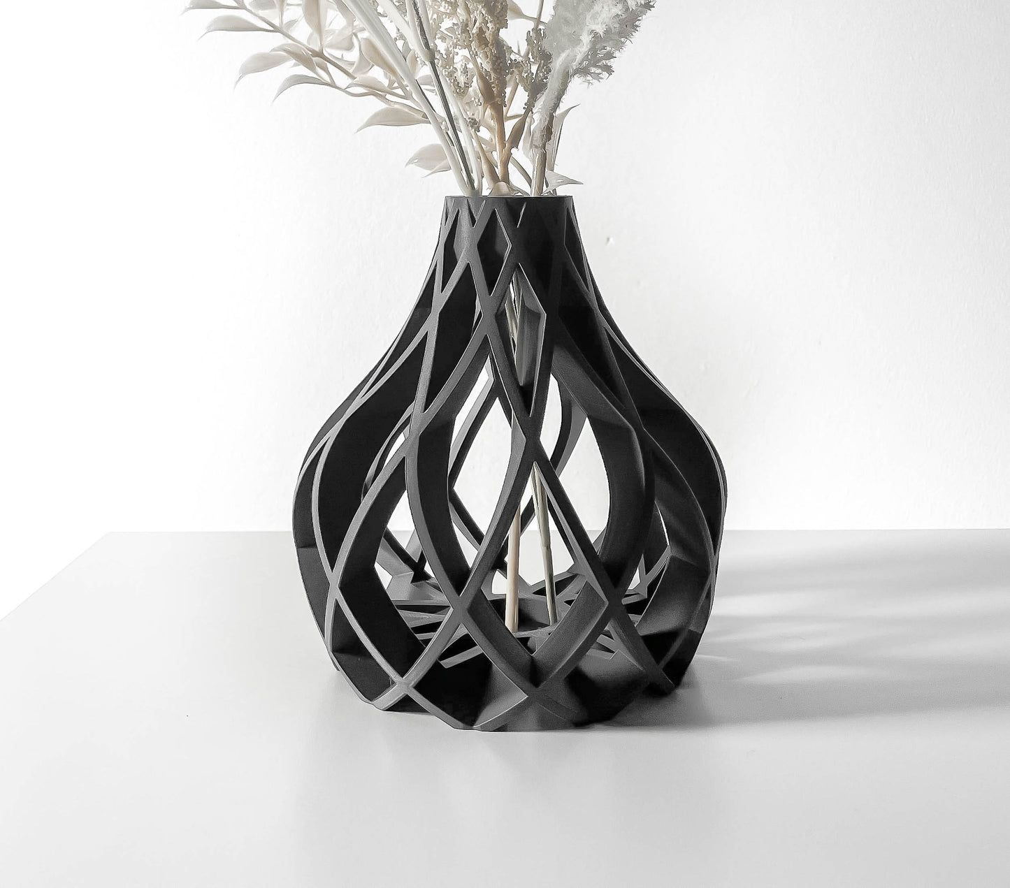 Vukan Vase, Modern and Unique Home Decor