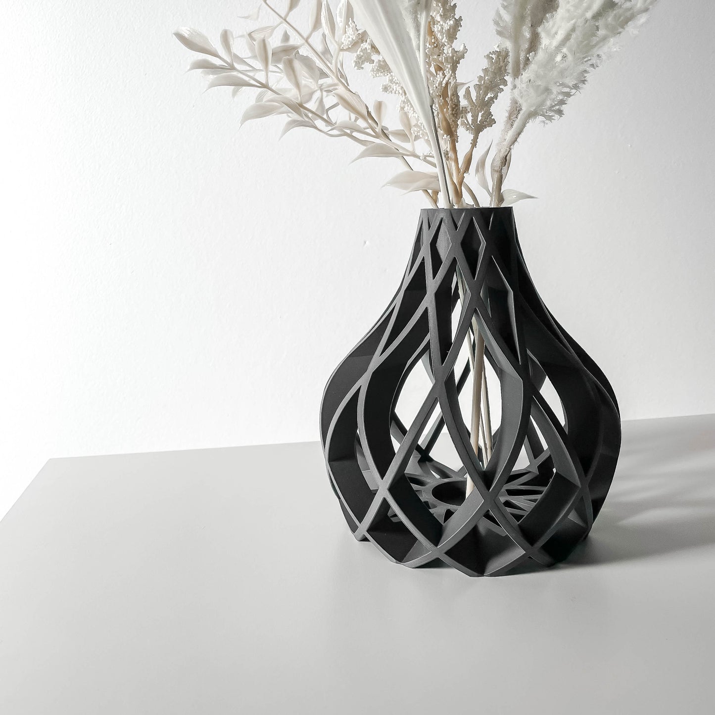 Vukan Vase, Modern and Unique Home Decor